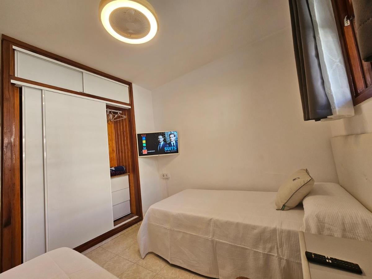 Fayser 108 Beachfront With Direct Pool Access From Terrace Arona  Buitenkant foto